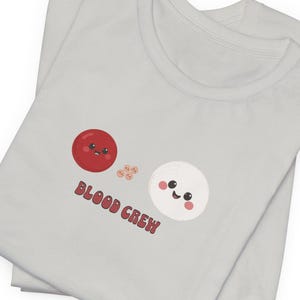 Camiseta Blood Crew, linda camiseta de hematología, diseño de células sanguíneas, regalo para estudiantes de medicina, ropa para técnicos de laboratorio