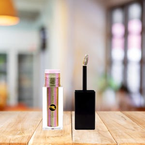 Liquid Lip Shimmer – &quot;Hydrating Gloss, Vegan, Long-Lasting Shine, Lip Gloss&quot;