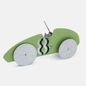 Petite voiture à remonter en métal vert rétro Racing n° 8 | Jouet vintage à propulsion mécanique | Fait main en Allemagne | Jesco von Puttkamer