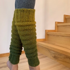 Hand Knitted leg warmers in shades of green , hand knitted green legwarmers, yoga socks, fitness, dance image 5