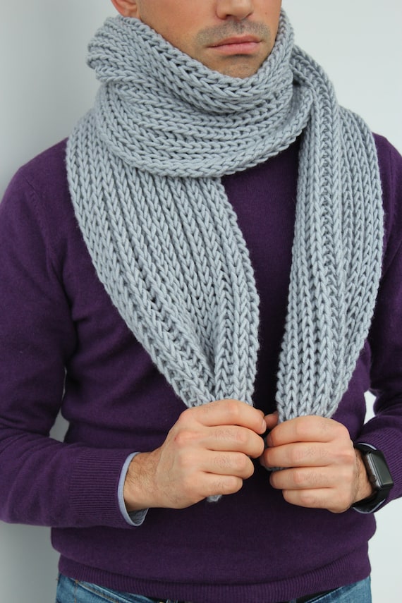 Hand Knitted Gray Wool Men's Scarf: Chunky Winter Scarf