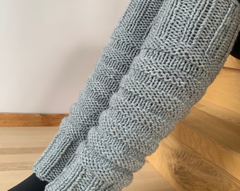 Bright Gray knitted leg warmers, hand knitted grey leg warmers, yoga socks, fitness, dance, READY FOR SHIPPING