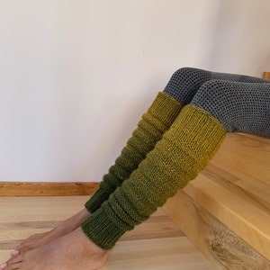 Hand Knitted leg warmers in shades of green , hand knitted green legwarmers, yoga socks, fitness, dance image 7