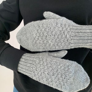 Bright Gray hand knitted mittens, grey wool mitts, ready for shipping, READY FOR SHIPPING