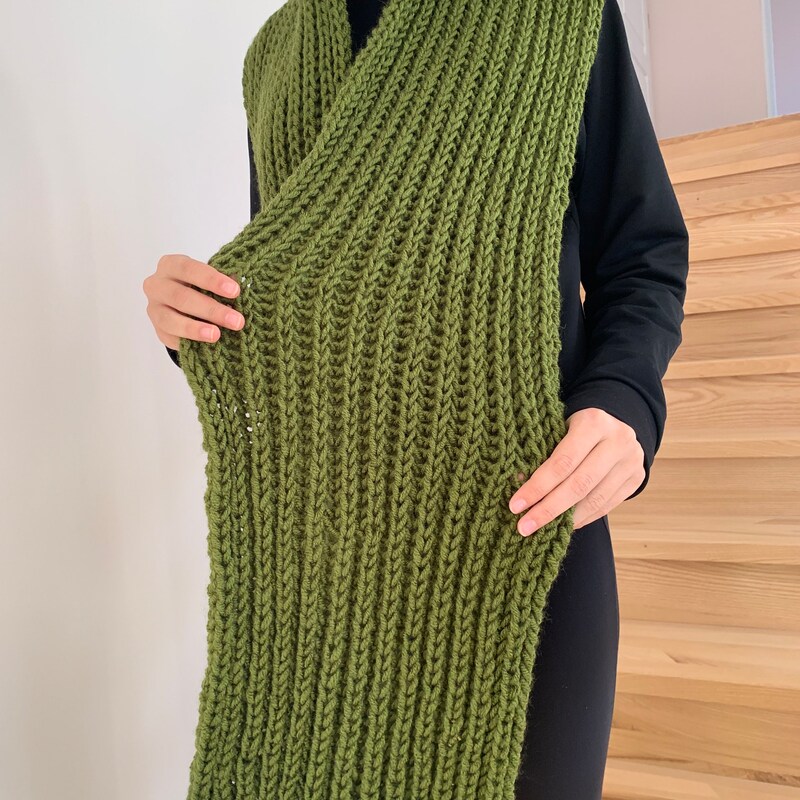 Oversized Knitted Scarf in Light Grey - 3317705