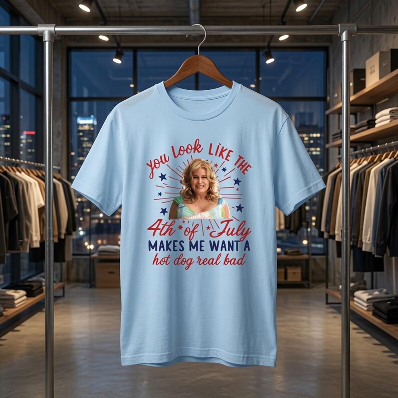 Rolig 4 juli-t-shirt, blond bombshell varmkorv ordvits t-shirt Hydrangea