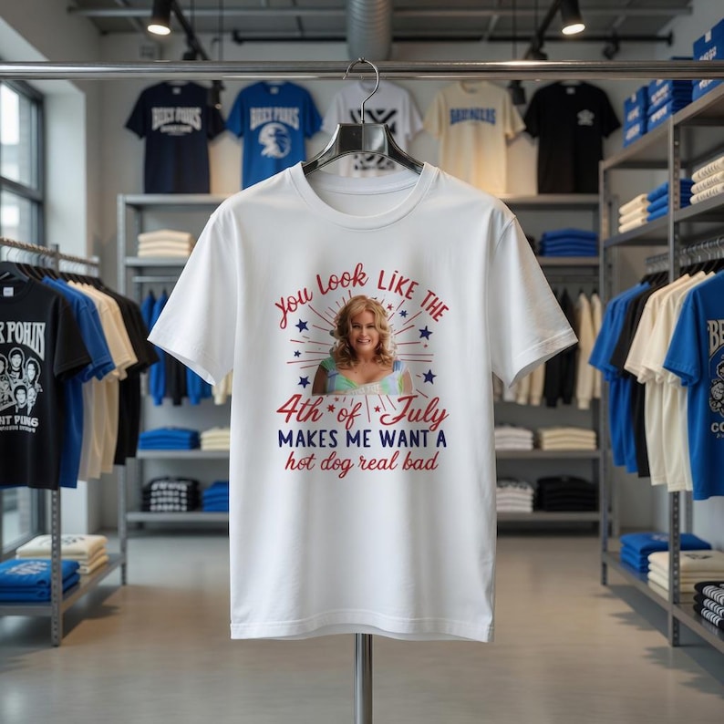 Rolig 4 juli-t-shirt, blond bombshell varmkorv ordvits t-shirt Vit