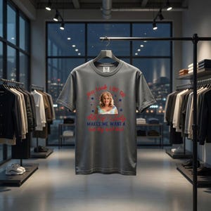 Rolig 4 juli-t-shirt, blond bombshell varmkorv ordvits t-shirt Pepper