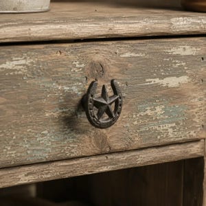 Horseshoe Star Drawer Pull, Cast Iron Western Cabinet Knob, 2.2"