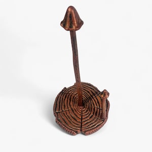 Mushroom Paper Towel Holder, Rustic Copper Cast Iron Kitchen Decor, 13" Bild 4
