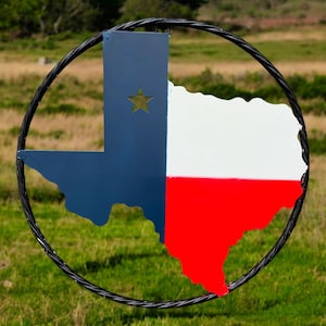 Letrero metálico con el mapa de Texas y anilla de cuerda, decoración patriótica en rojo, blanco y azul.