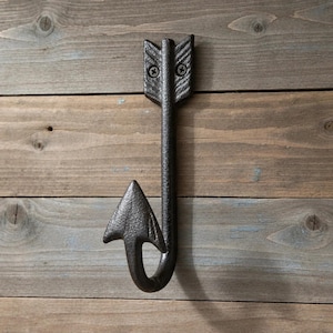 Arrowhead Wall Hook, Cast Iron for Jackets, Keys or Leashes, 6.1"