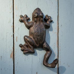 Frog Wall Hook, Rustic Cast Iron for Coats, Keys or Towels, 6"
