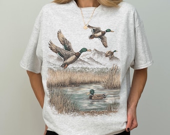 Duck Vintage 90s Shirt, Retro Ducks Nature Gildan T-Shirt, Cottagecore Outdoors Unisex Top