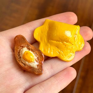 Ravioli Magnet / handmade Polymer Clay fridge decor / cute miniature food pasta kitchen / gift