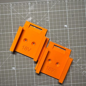 Makita 18V battery wall mount