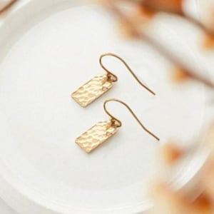 Hammered Geometric Gold Earrings, Small Rectangle Bar Earrings, Lightweight Earrings Minimal, Minimalist Dangle Earrings, Gold Filled Bars