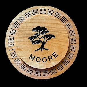 Personalisiertes Cribbage Board aus Ahorn