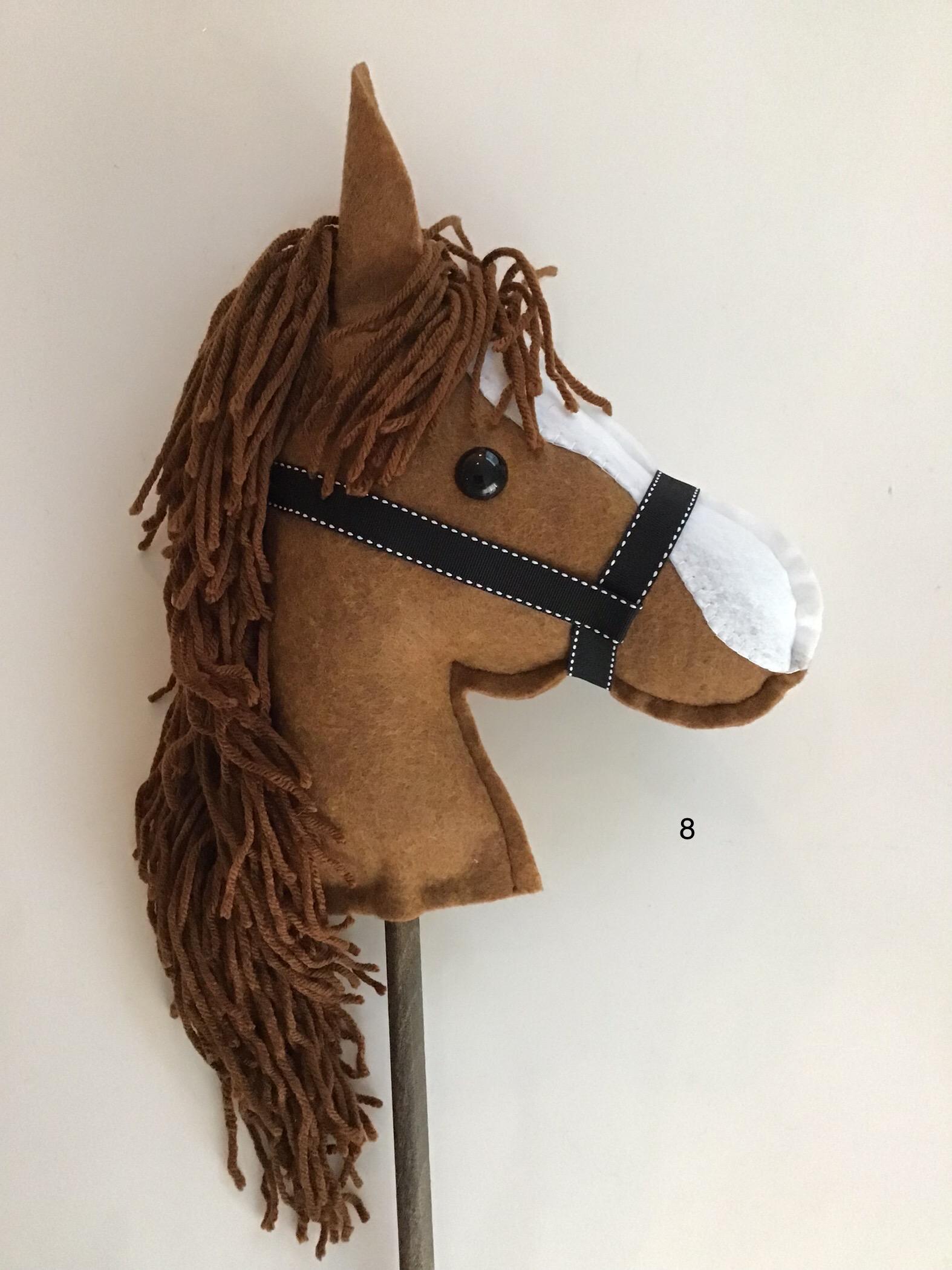 Poen 8 Pcs Light Brown Horse Stick With Sound Red Bandana