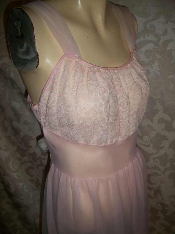 Vintage 50s Pale Pink Lace and Chiffon Nightgown … - image 4