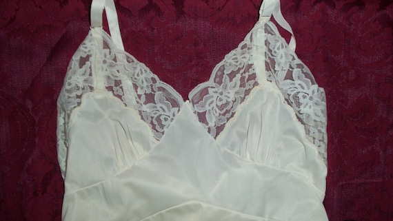 VIntage 50s Nylon and Lace Slip By Movie Star - image 5