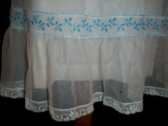 Vintage 60s  Chiffon babydoll Nightgown by Komar - image 4