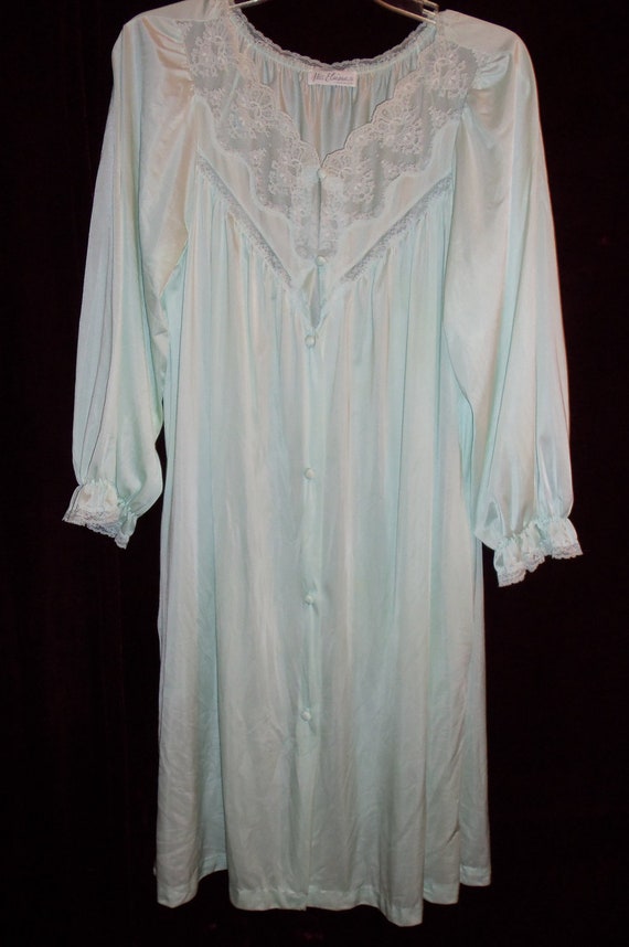 Vintage  Miss Elaine Nylon Robe