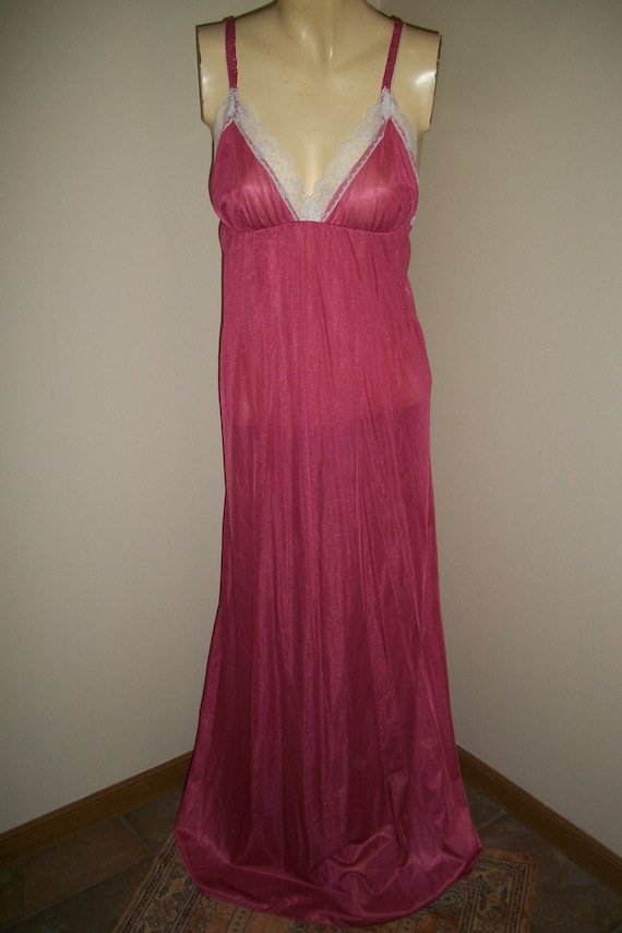 Long nylon nightgown - Gem