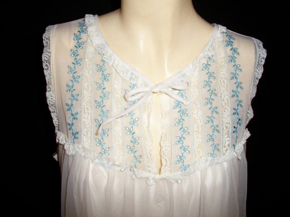 Vintage 60s  Chiffon babydoll Nightgown by Komar - image 6