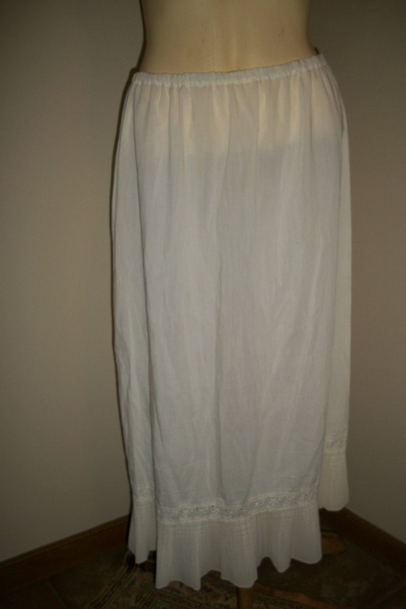 Vintage White Cotton Linen Half Slip