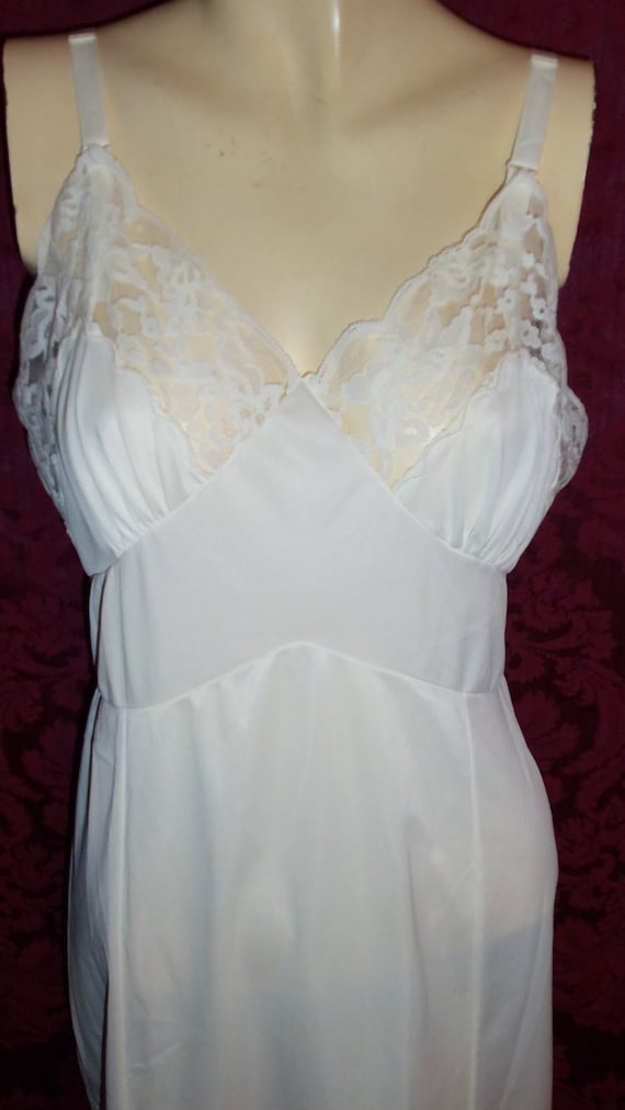 VIntage 50s Nylon and Lace Slip By Movie Star - image 2