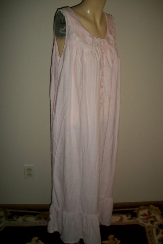 Victorian Style Pale Pink Long Cotton Nightgown - image 6