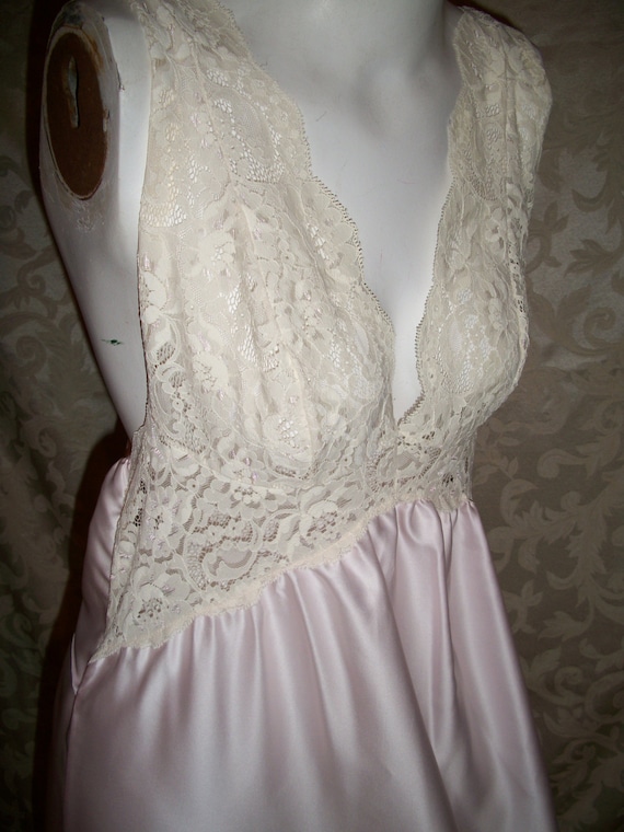 Vintage Pale PInk and Lace Nightgown