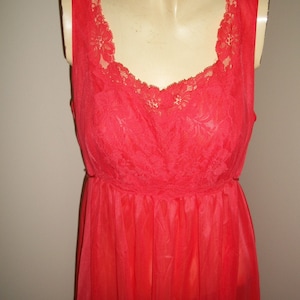 vintage vanity fair red nylon and lace long nightgown
