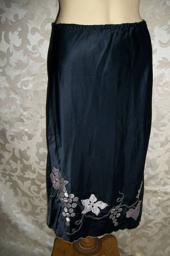 navy blue waist slip