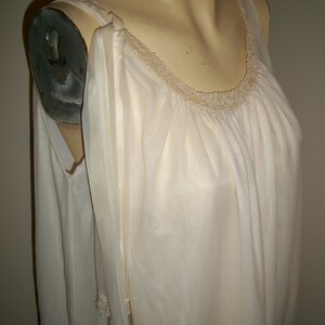 Vintage Peignoir Set Nightgown and robe image 7