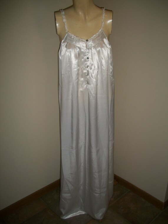 Vintage Eileen West Long Nightgown - image 2