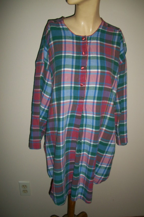 Vintage VIctorias Secret Long Sleep Shirt Pajamad - image 1