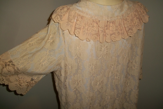 Antique Lingerie Lace Robe - image 6