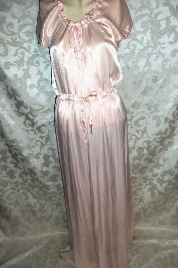 Vintage 40s Pale Pink Silk Satin Nightgown - image 2