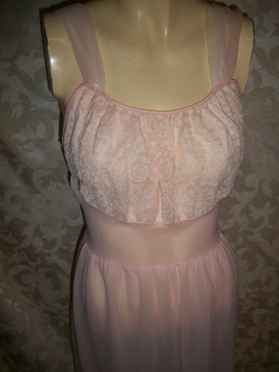 Vintage 50s Pale Pink Lace and Chiffon Nightgown … - image 2