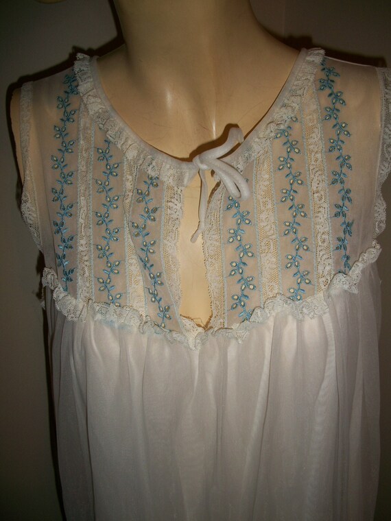 Vintage 60s  Chiffon babydoll Nightgown by Komar - image 5