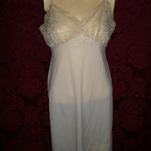 Vintage 50s Nylon and Lace Slip By Van Raalte Size 34