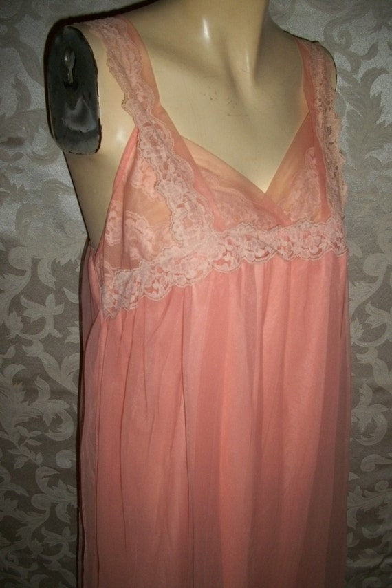 Vintage Nylon Chiffon and Lace Babydoll Nightgown Gem