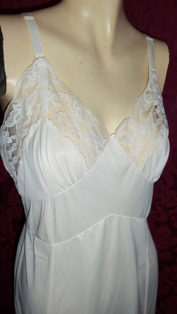 VIntage 50s Nylon and Lace Slip By Movie Star - image 4