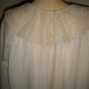 Vintage Peignoir Set Nightgown and robe image 9