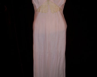 Antique Vintage Art Deco 1930s  Pale Pink  Nightgown