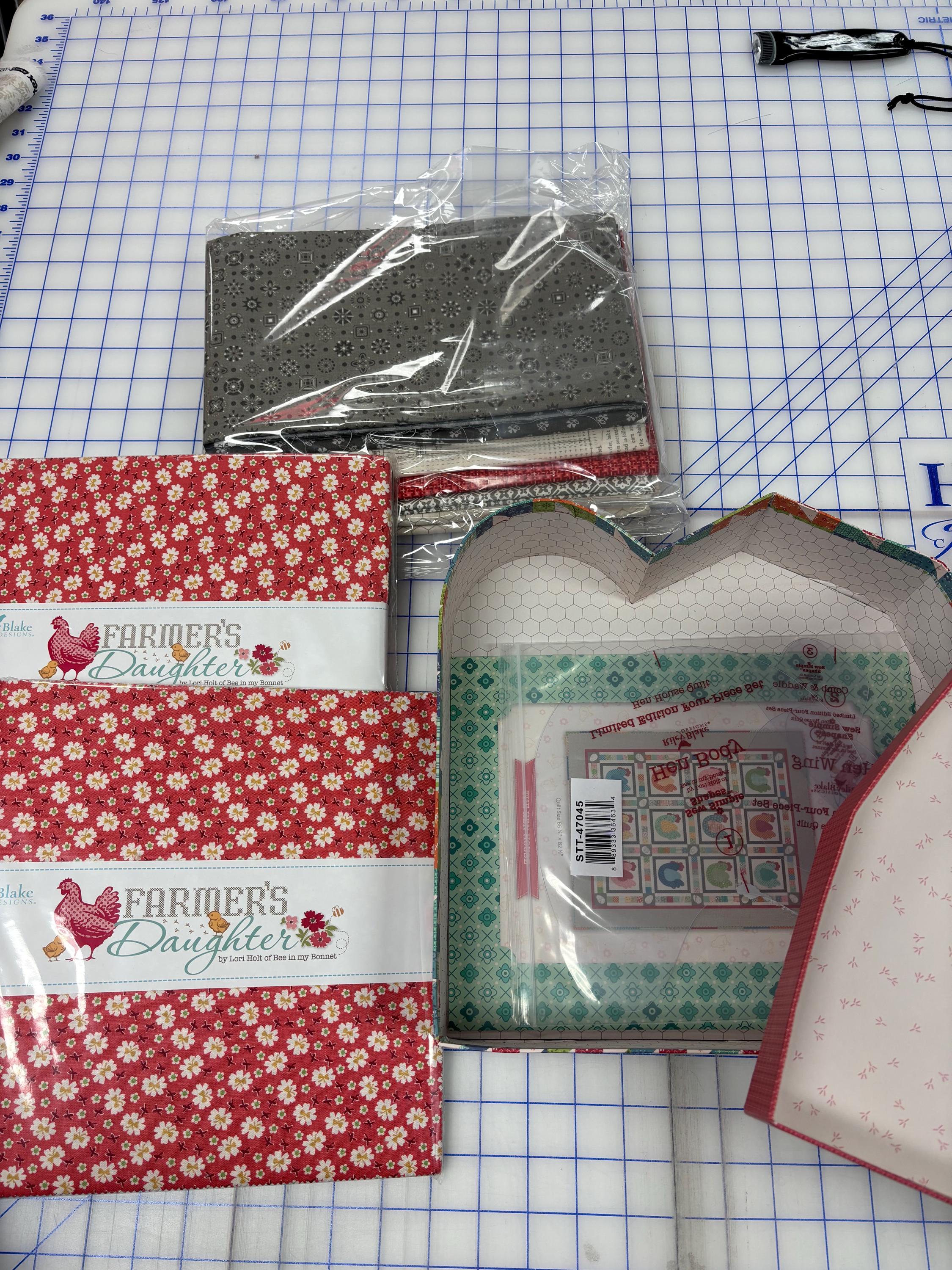 The Hen House Quilt Kit, Farmers Daughter by Lori Holt -riley Blake ...