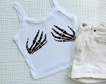 Nadruk szkieletowej dłoni Crop Tank Top, dopasowany do sylwetki Y2K Graphic Crop Top, gotycka koszulka na Halloween, upiorny, słodki, dziecięcy styl T-shirt Tank, prezent dla niej