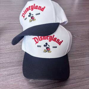 Czapka Disneyland Vintage z Myszką Miki, czapka baseballowa Disney 1955, retro haftowana czapka Disney, prezent dla fanów i osób odwiedzających parki rozrywki, magiczny kapelusz parkowy zdjęcie 7